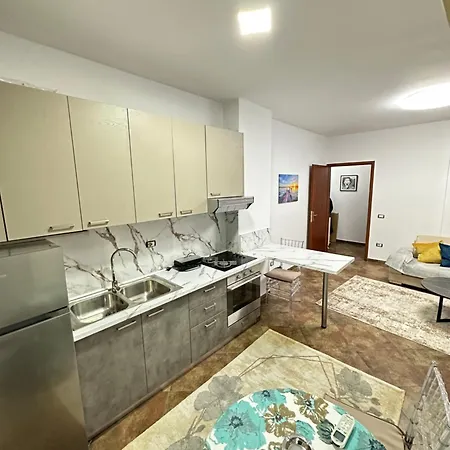 Dora Apartment *